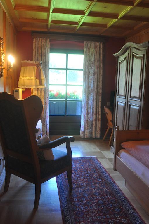 Romantikhotel Almtalhof Gruenau im Almtal Phòng bức ảnh