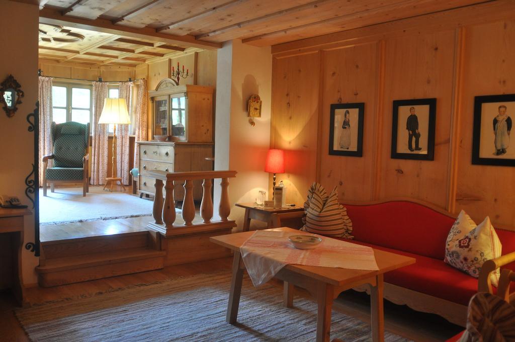 Romantikhotel Almtalhof Gruenau im Almtal Phòng bức ảnh