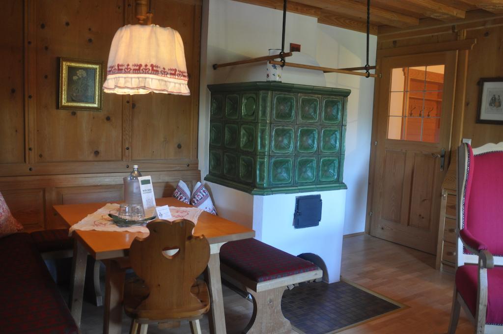 Romantikhotel Almtalhof Gruenau im Almtal Phòng bức ảnh